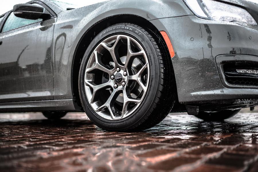 Детали экстерьера Chrysler 300S Sport Appearance Package (LX2) 2016 года  (фото 19 из 27)